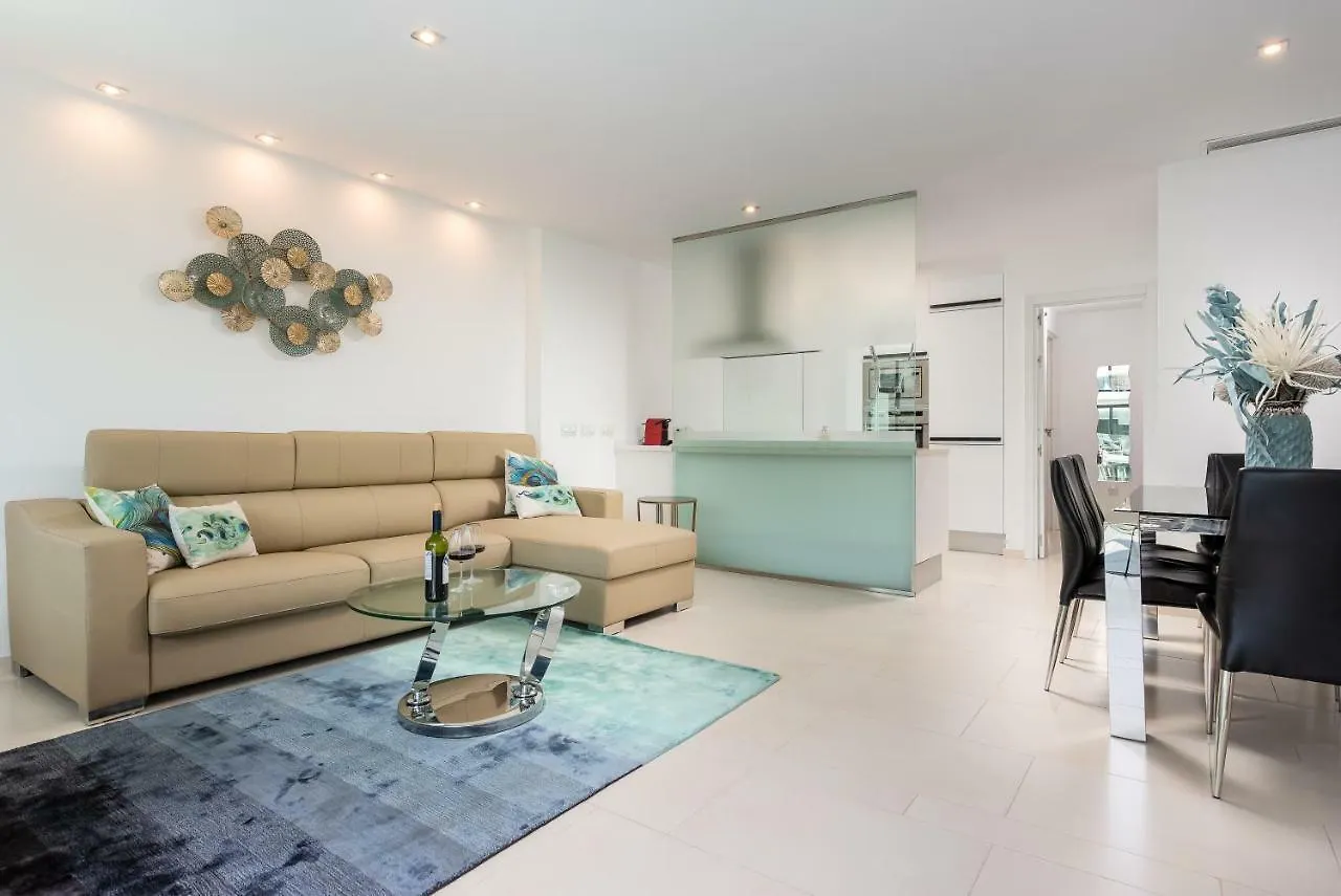 Appartamento The Waves, Luxurious 5*, Wifi, Olympic Pool Palm-mar 0*,