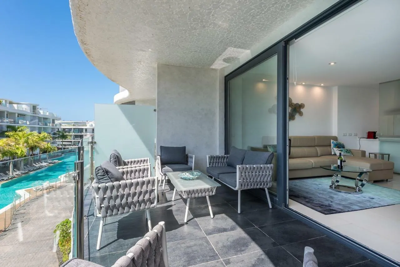 Appartamento The Waves, Luxurious 5*, Wifi, Olympic Pool Palm-mar Spagna