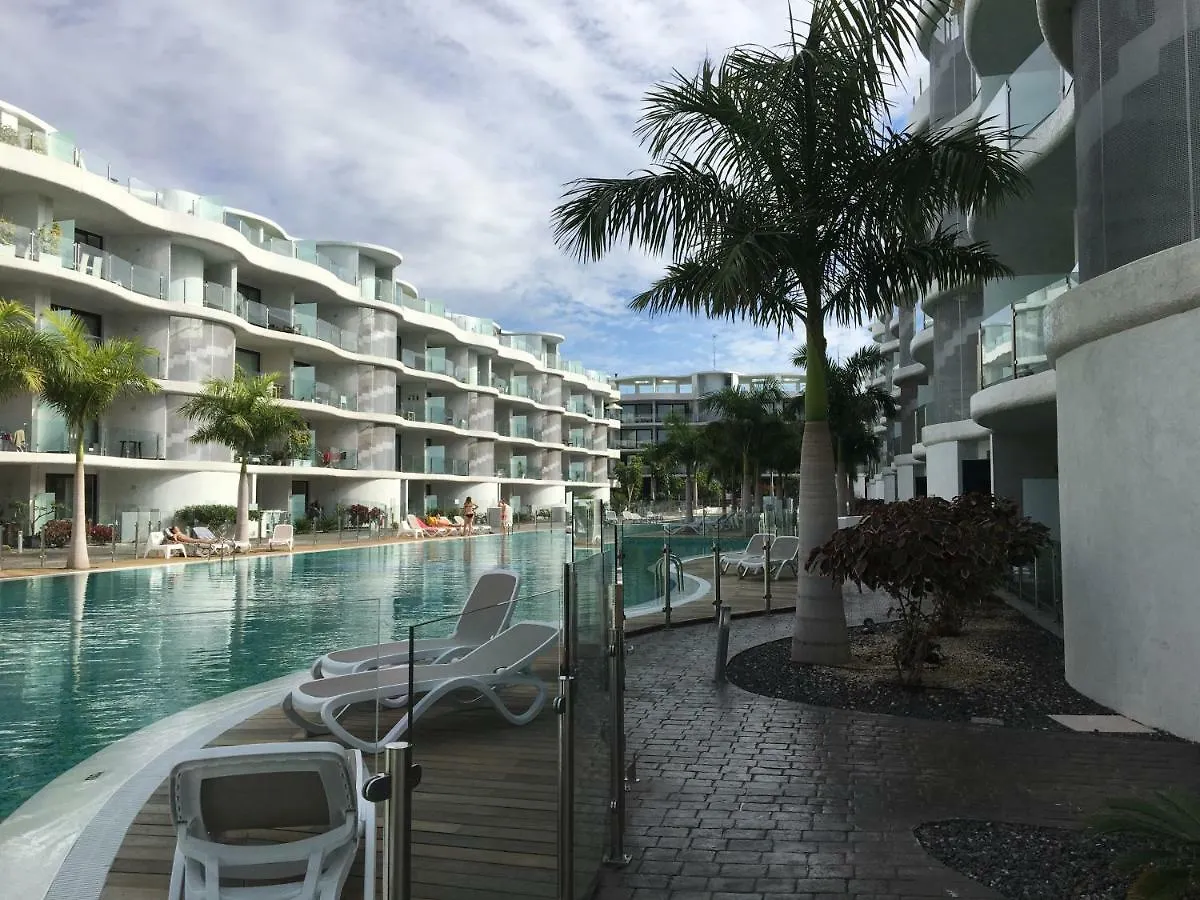 The Waves, Luxurious 5*, Wifi, Olympic Pool Apartment Palm-mar Spain
